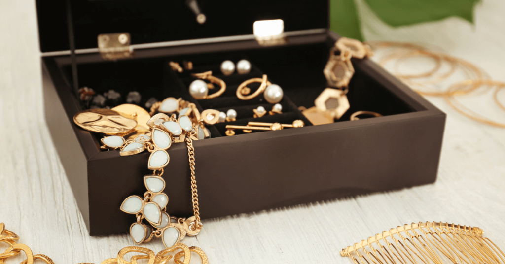 Jewellery Box Manufacturers in Ajman, UAE Silver Corner